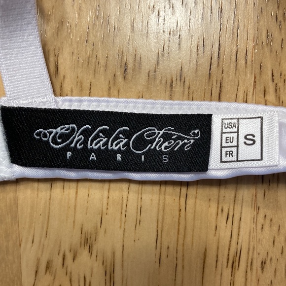 2 Lovely bras - Picture 16 of 16